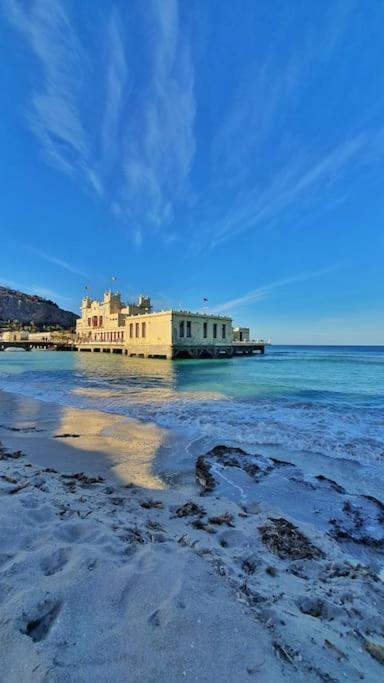 Apartment By The Sea Mondello Beach Palermo Kültér fotó