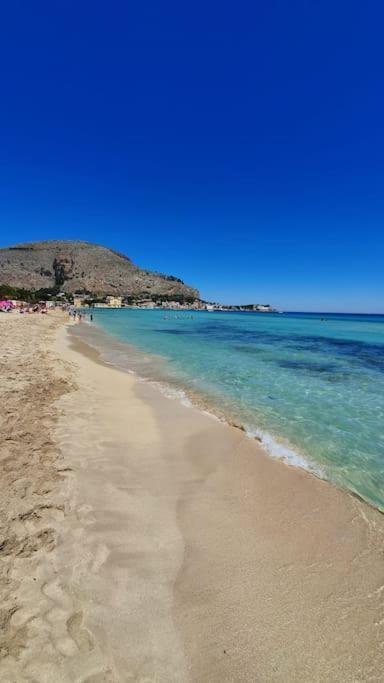 Apartment By The Sea Mondello Beach Palermo Kültér fotó
