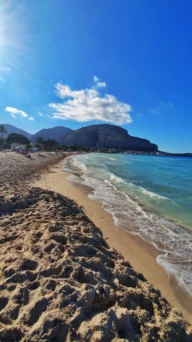 Apartment By The Sea Mondello Beach Palermo Kültér fotó